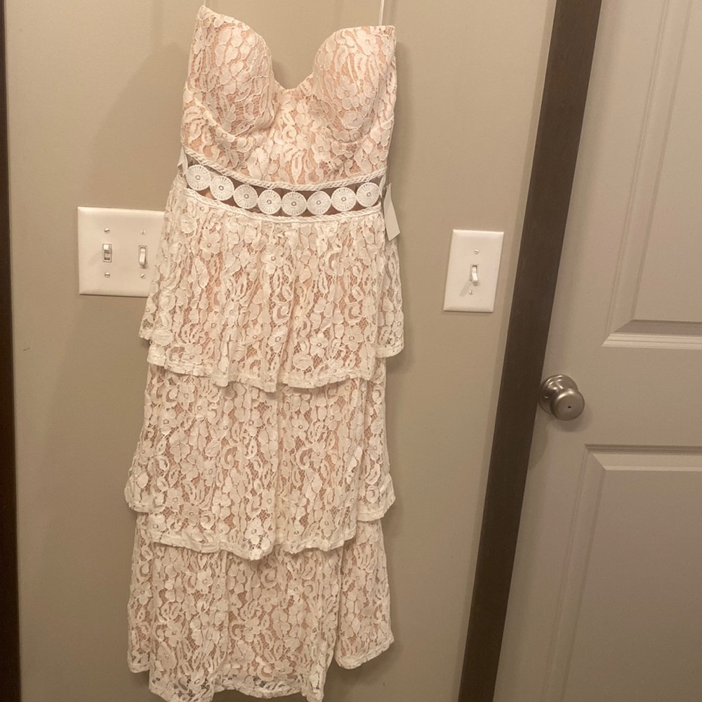 Lulu’s Women’s large strapless dress NWT